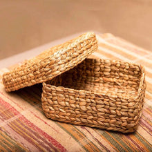 Load image into Gallery viewer, Wicker Gift Box

